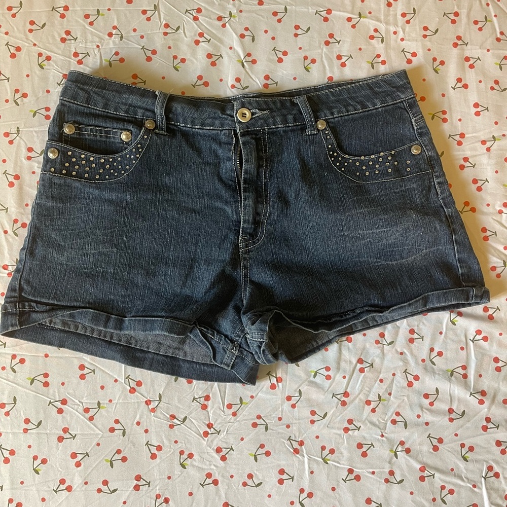 brand: Arizona Jean Co.  size: 18 1/2 plus  color: Dark Wash, White Stitch